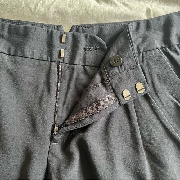 Gap True Black Tailored Cuffed 4” High Waist Flattering Trouser Shorts - Picture 6 of 8